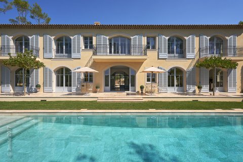 Large luxury villa for sale on Terre Blanche