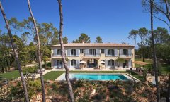 Large luxury property for sale on Terre Blanche